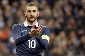 Communautarisme: Benzema, le football et les origines...