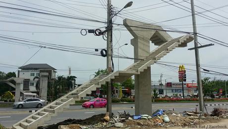 De Kafka à la devalorisation du bouddhisme, nouvelles Siamoises