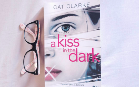 A KISS IN THE DARK - UNE LECTURE QUI NE L'A PAS FAIT AVEC MOI