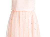 Sélection mode spécial mariage : une tenue d'invitée nude, avec tulles et paillettes Sélection mode spécial mariage : une tenue d'invitée nude, avec tulles et paillettes