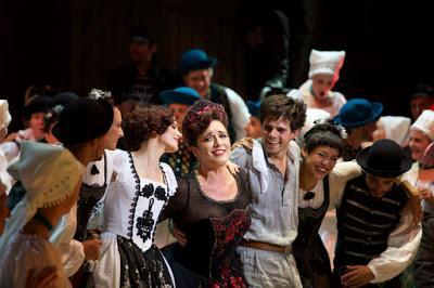 Victoria et son hussard au Prinzregententheater de Munich: entraînant, drôle, bourré de talent et d´émotion Victoria et son hussard au Prinzregententheater de Munich: entraînant, drôle, bourré de talent et d´émotion