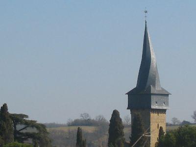 clocher-tors-eglise-du-village-de-Barran-dans-le-Gers------.jpg