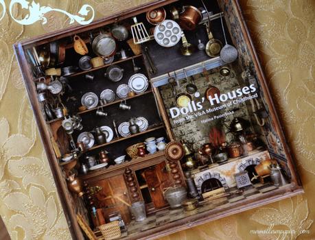 Dolls'-houses-from-the-v-&-a-museum-book