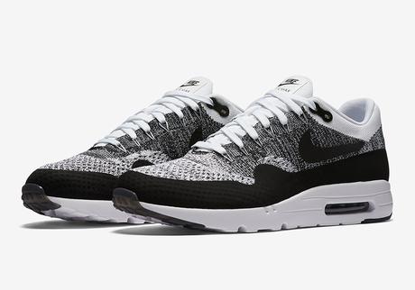 843384-100-nike-air-max-1-ultra-flyknit-Black-White-01