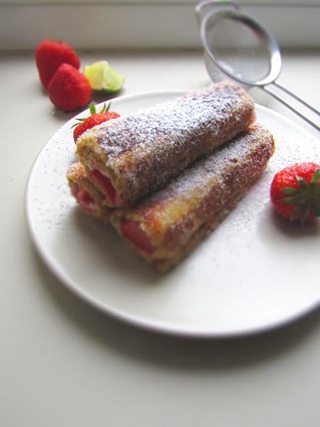Pain perdu roulé aux fraises. [Battle Food #44]