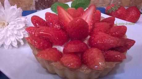 Les tartelettes aux fraises sur crème diplomate WP_20160607_083