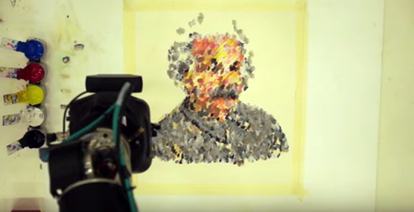 Ce robot est capable de peindre des portraits !