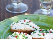 Tartines chèvre frais baies roses, ciboulette huile miel Cuisine d'Emile