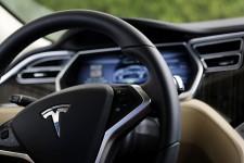 A demonstration of the Tesla Model S Roadster at Tesla Design Studios in Hawthorne, California, U.S., on Wednesday, July 31, 2013. Photographer: Patrick T. Fallon/Bloomberg
