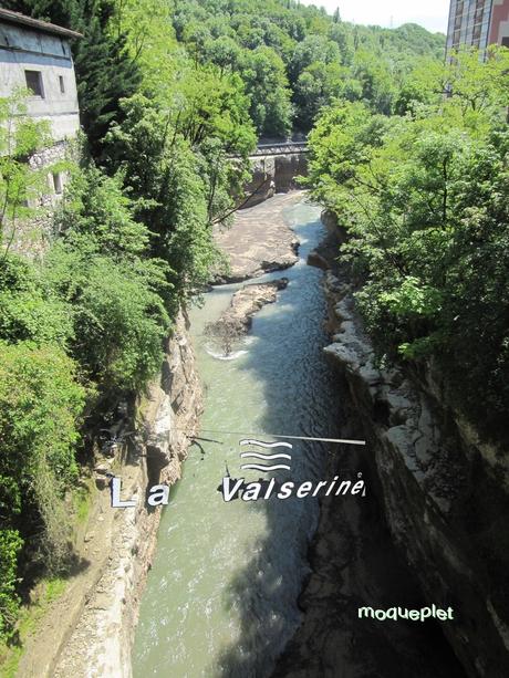France - La baisse des eaux du Rhône - 1