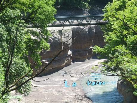 France - La baisse des eaux du Rhône - 1