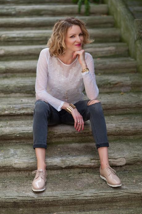 La campagne à Paris look-gris-blanc