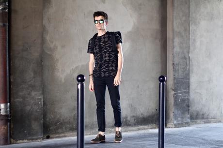 BLOG-MODE-HOMME-VOYAGE-STYLE_CASUAL_eastpak_sac-à-dos-backpack-vert-exclusif-chaussures--lunettes-cuisses-de-grenouilles-see-concept-collaboration-petit-standard-apc-noir-scotch-soda-paris-bordeaux