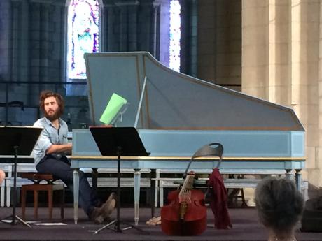 Cordes pincées et bleu royal