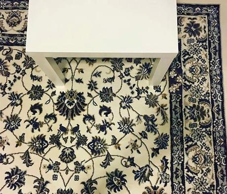 Il vous faut combien de temps pour retrouver ce téléphone caché sur la photo ?