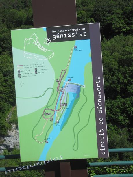 France - Baisse des eaux du rhône à Génissiat