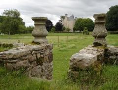 château, bienassis, castle, garden, jardin, potager, vase, bretagne, côtes d'armor, britanny, brittany, vacances, photos, photographies, photographs, pictures, celtique, celte, celtic, celt