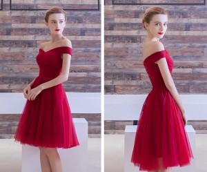 Vintage robe rouge plissée au genou dénudée empire
