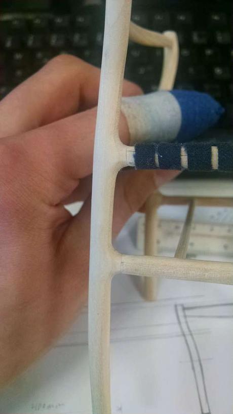 Chaise Notch par Collin Velkoff 