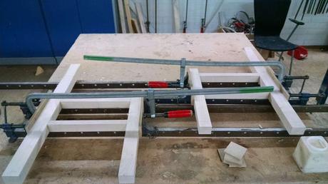 Chaise Notch par Collin Velkoff 