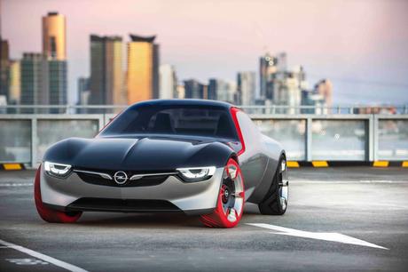 Opel GT Concept : quand rouler vous rend encore plus femme