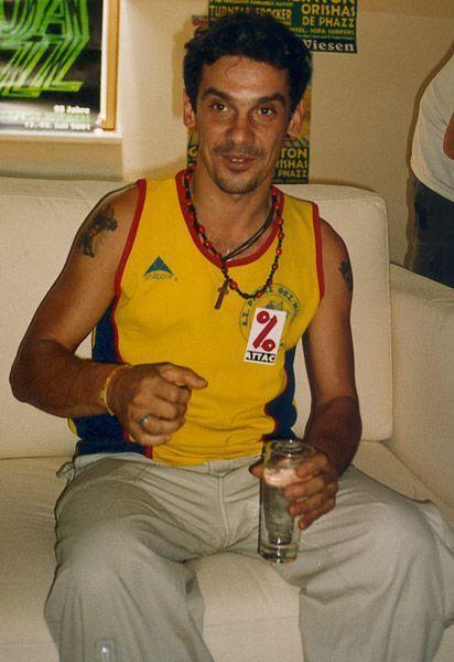 Blonde & Idiote Bassesse Inoubliable*************Clandestino de Manu Chao