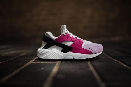 683818-006-Nike-Wmns-Air-Huarache-Premium-01