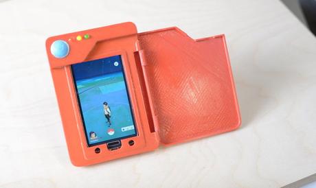 Pokémon Go : découvrez cet accessoire en forme de Pokédex pour votre téléphone portable !