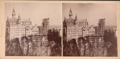 Photographie: une stéréscopie de Neuschwanstein du temps de Louis II de Bavière (vers 1882-1885)