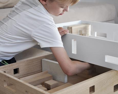 Hus Table house par Olga Szymanska