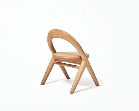 Kiminoisu, la chaise enfant de Mikiya Kobayashi