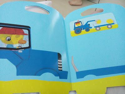 Dans sa bibliothèque, il y a... #4 : ses premières activités d'autocollants repositionnables de chez Lito