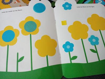 Dans sa bibliothèque, il y a... #4 : ses premières activités d'autocollants repositionnables de chez Lito