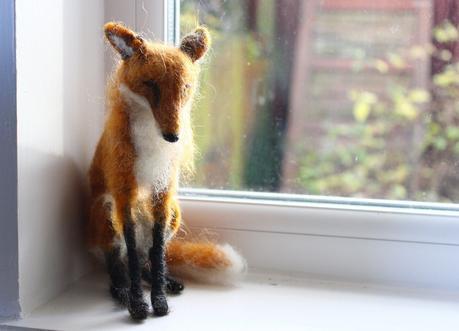 Dee McCracken – wool sculpture fox