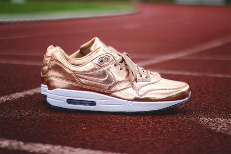 Nike-Air-Max-1-ID-Gold-Medal-Olympic-06