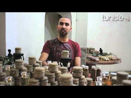 Maquillage bio : avantages et limites  Ooreka