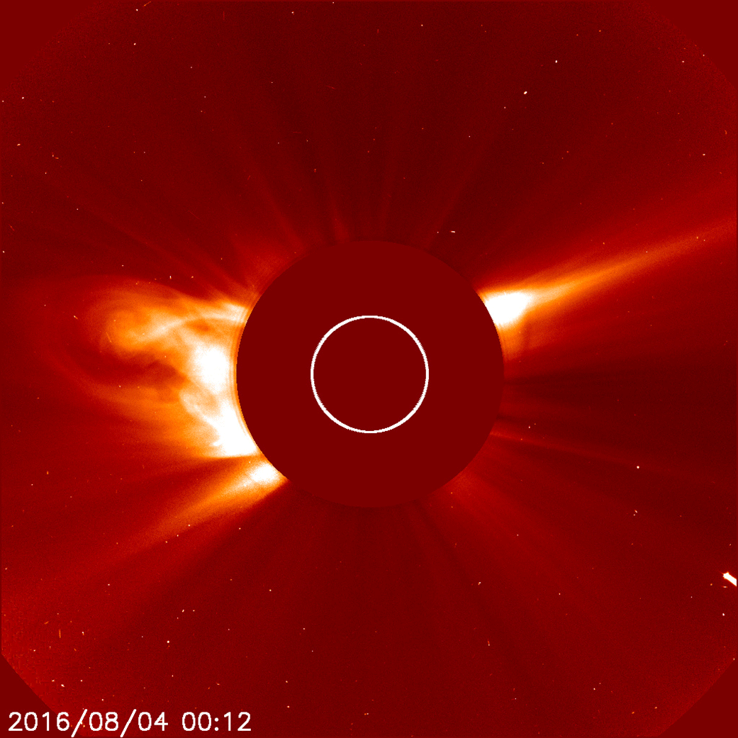 SOHO observe une nouvelle comète raser le Soleil