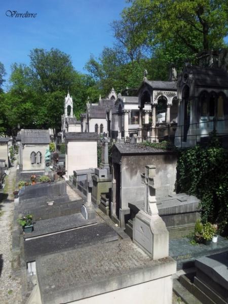 Une balade insolite au cimetière de Montmartre - Paris