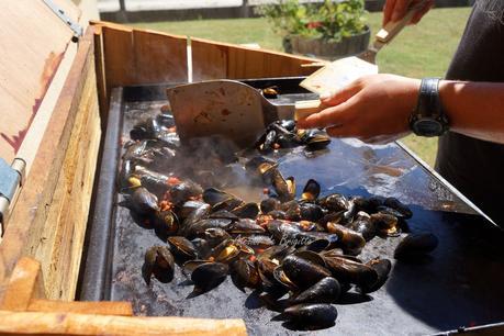 MOULES TOMATES CHORIZO PLANCHA MOULES TOMATES CHORIZO PLANCHA