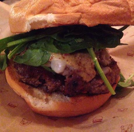 Bareburger, une chaîne avec des burgers de très bonne qualité, sans gluten aussi.