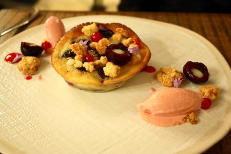 Clafoutis aux cerises © P.Faus