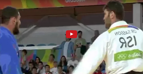 VIDÉO : Un judoka égyptien refuse de serrer la main à un Israélien