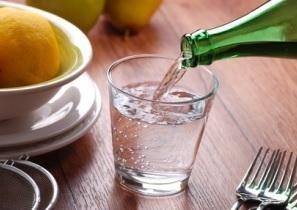 OBÉSITÉ: Et si l'on remplaçait juste une boisson sucrée par jour par de l'eau? – Nutrients