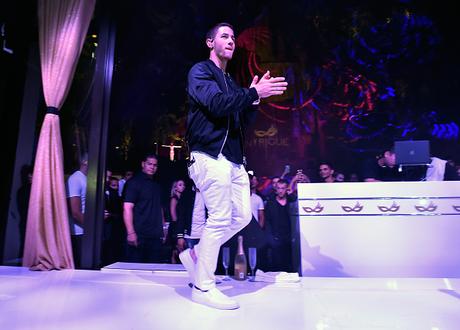 LAS VEGAS, NV - AUGUST 13:  Singer Nick Jonas performs at Intrigue Nightclub at Wynn Las Vegas on August 13, 2016 in Las Vegas, Nevada.  (Photo by David Becker/WireImage)