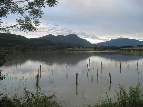 France - le lac de Barre sous un ciel gris