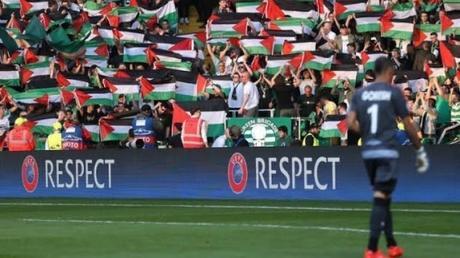 La solidarité des supporters écossais du club de football de Glasgow contre le club israélien Hapoël Beer Sheva !!!