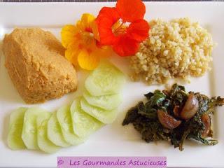 Assiette complète (houmos, kale au miso, etc.) (Vegan)