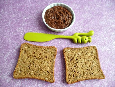 tartinade diététique allégée chocolat praliné avec stévia à 30 kcal (sans sucre ni beurre ni lait et très riche en fibres) P1310755