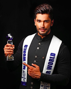 Le plus bel homme du monde nous vient tout droit d’Inde Capture d’écran 2016-08-24 à 22.48.28