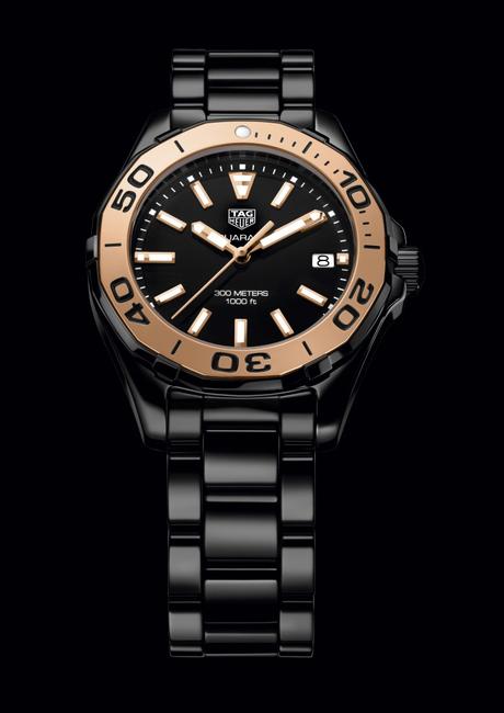 5. AQUARACER 300M LADIES 2016_PHOTOS_WAY1355.BH0716 AQRC ROSE GOLD BEZEL - PACKSHOT 2016 fond noir